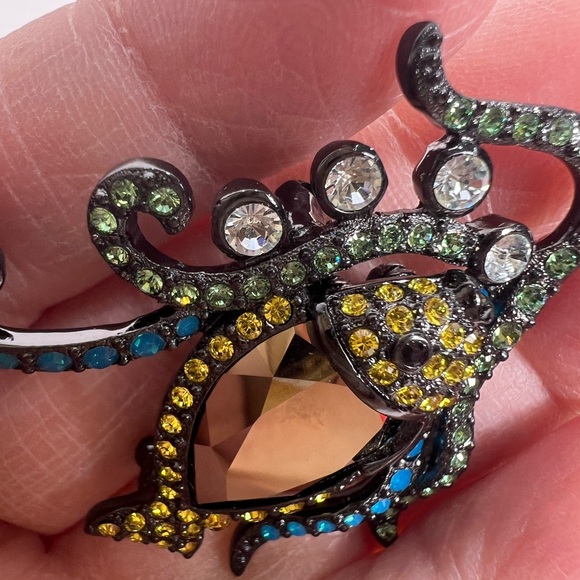 Fifth Avenue Collection Crystal Octopus Brooch with Crystal Rhinestone - Picture 10 of 12